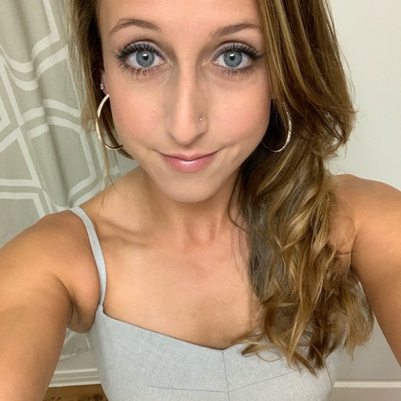 Meet your Posher, Alexandra - Picture 1 of 1